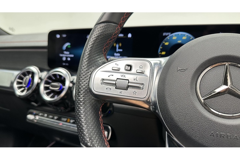 Mercedes-Benz EQB EQB 350 AMG Line - U4436