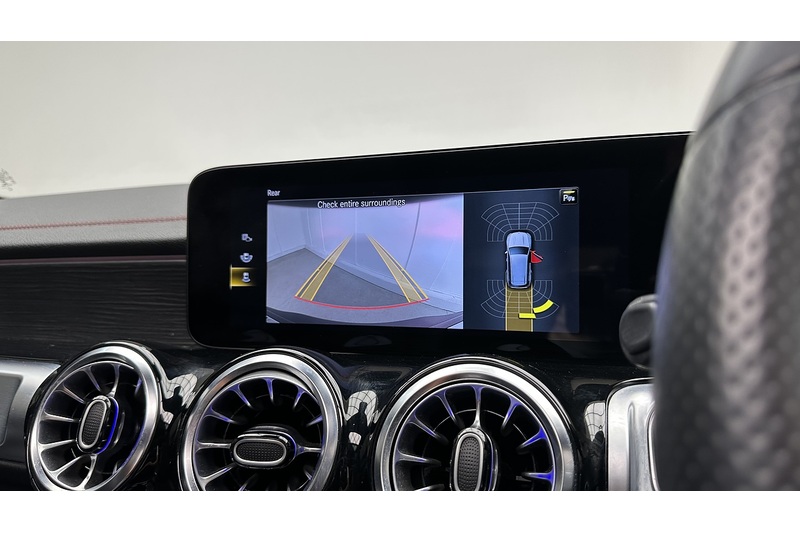 Mercedes-Benz EQB EQB 350 AMG Line - U4436