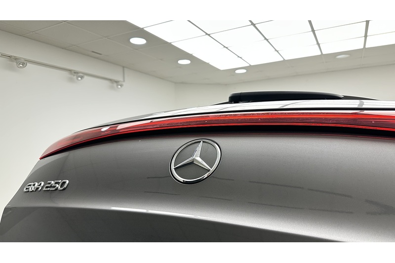 Mercedes-Benz EQA EQA 250 AMG Line - U4437