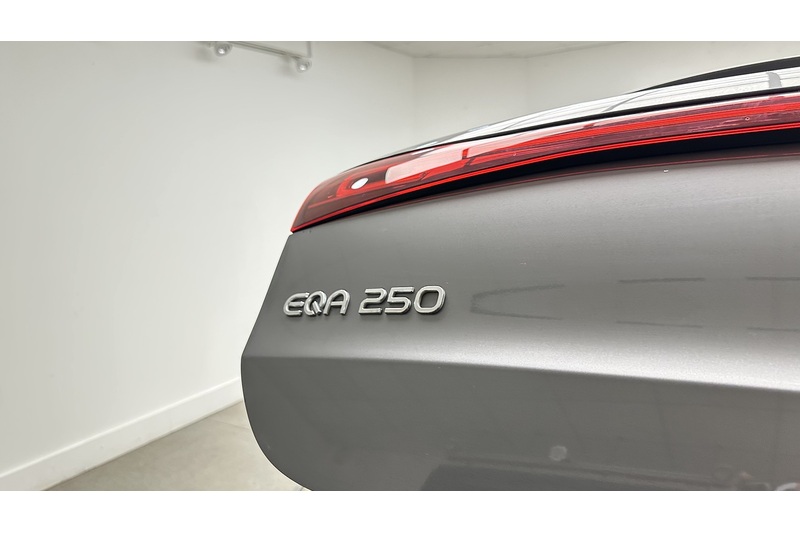 Mercedes-Benz EQA EQA 250 AMG Line - U4437