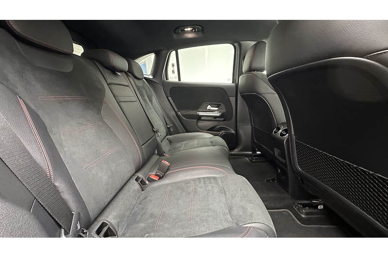 Mercedes-Benz EQA EQA 250 AMG Line - U4437