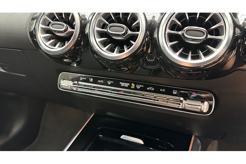 Mercedes-Benz EQA EQA 250 AMG Line - U4437