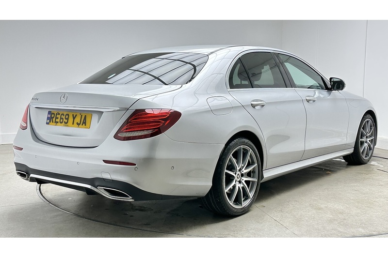 Mercedes-Benz E Class E220d AMG Line Edition - U4442