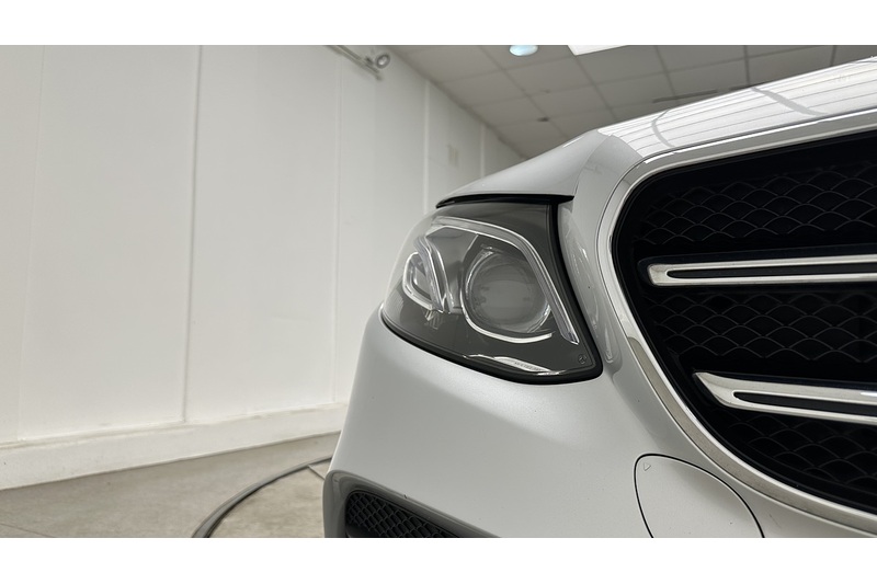 Mercedes-Benz E Class E220d AMG Line Edition - U4442