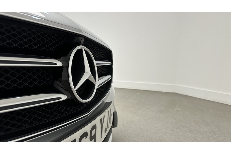 Mercedes-Benz E Class E220d AMG Line Edition - U4442