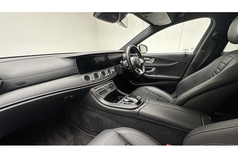 Mercedes-Benz E Class E220d AMG Line Edition - U4442