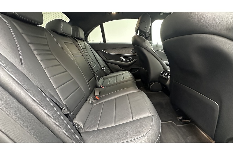 Mercedes-Benz E Class E220d AMG Line Edition - U4442