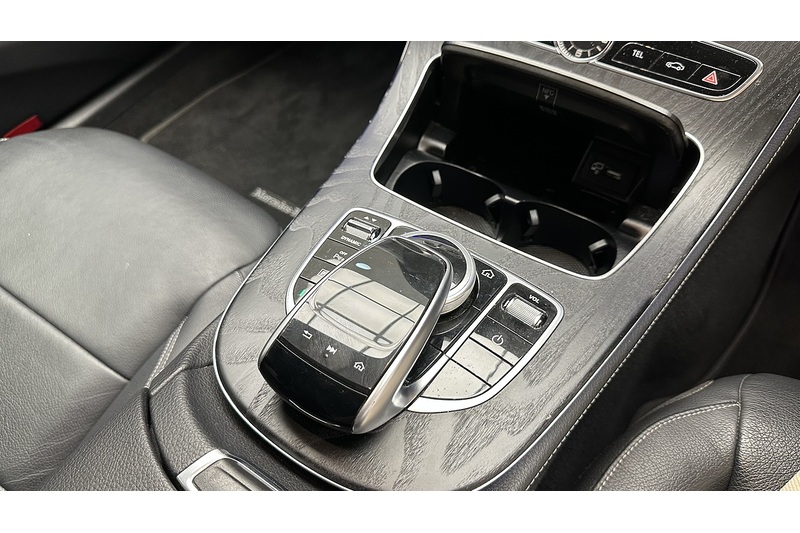 Mercedes-Benz E Class E220d AMG Line Edition - U4442
