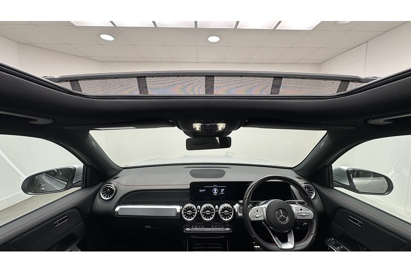 Mercedes-Benz EQB EQB 350 AMG Line - U4445