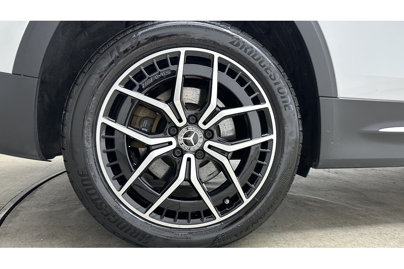 Mercedes-Benz EQB EQB 350 AMG Line - U4445