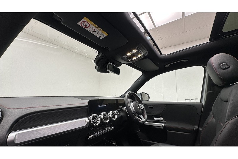 Mercedes-Benz EQB EQB 350 AMG Line - U4445