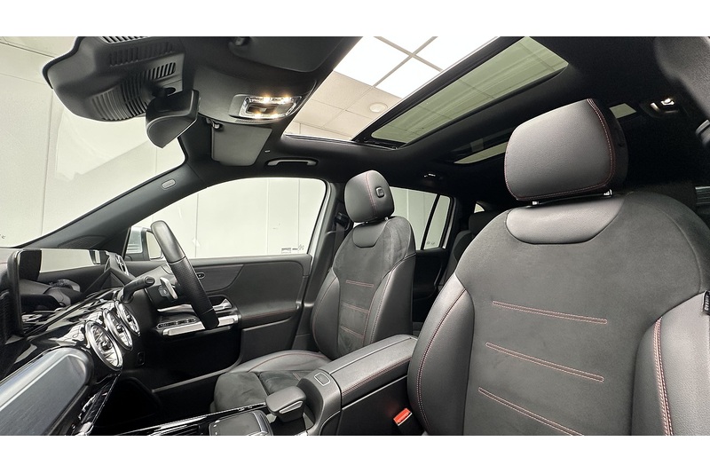 Mercedes-Benz EQB EQB 350 AMG Line - U4445