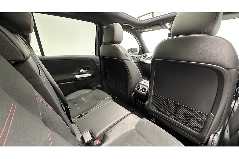Mercedes-Benz EQB EQB 350 AMG Line - U4445