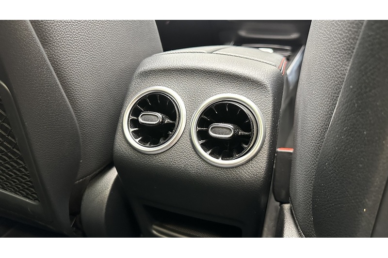 Mercedes-Benz EQB EQB 350 AMG Line - U4445