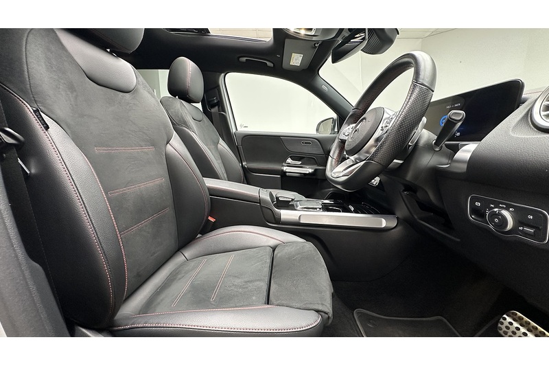 Mercedes-Benz EQB EQB 350 AMG Line - U4445