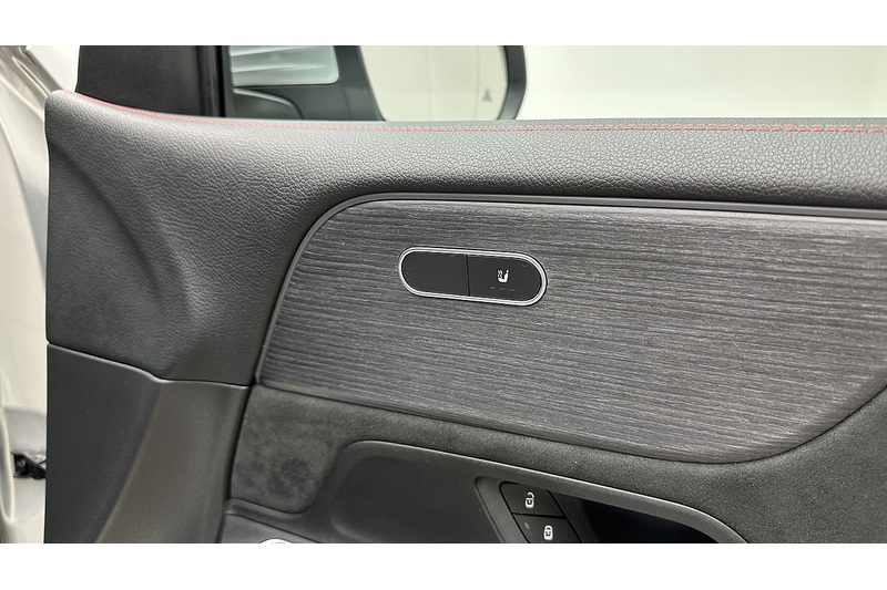 Mercedes-Benz EQB EQB 350 AMG Line - U4445
