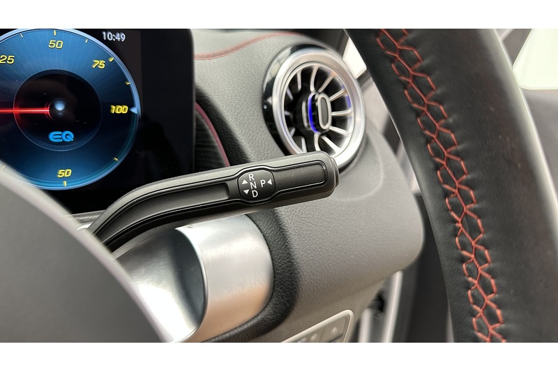 Mercedes-Benz EQB EQB 350 AMG Line - U4445