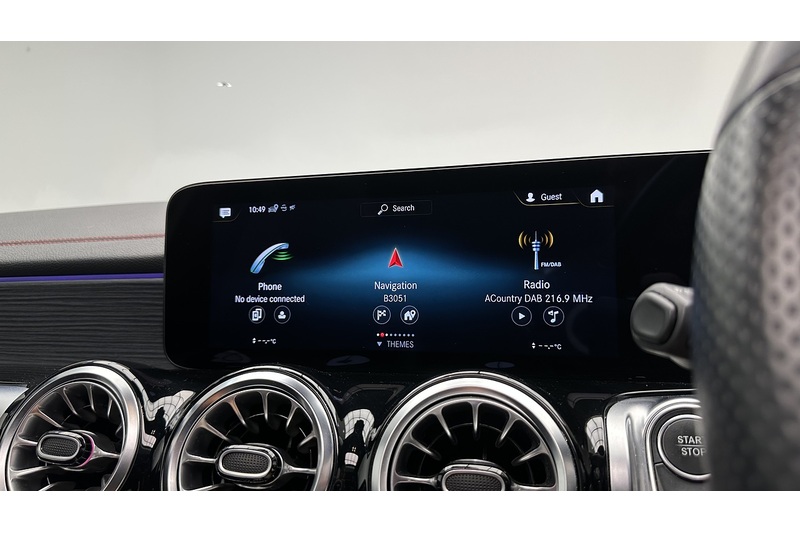 Mercedes-Benz EQB EQB 350 AMG Line - U4445