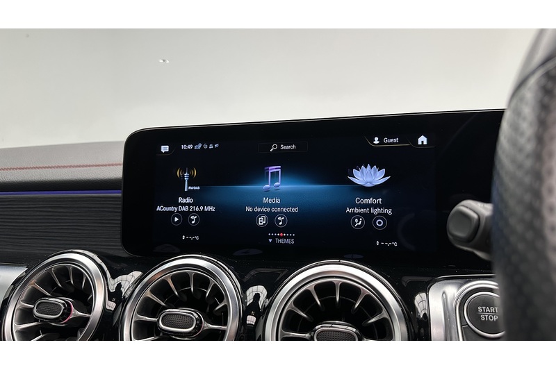 Mercedes-Benz EQB EQB 350 AMG Line - U4445