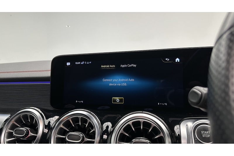 Mercedes-Benz EQB EQB 350 AMG Line - U4445