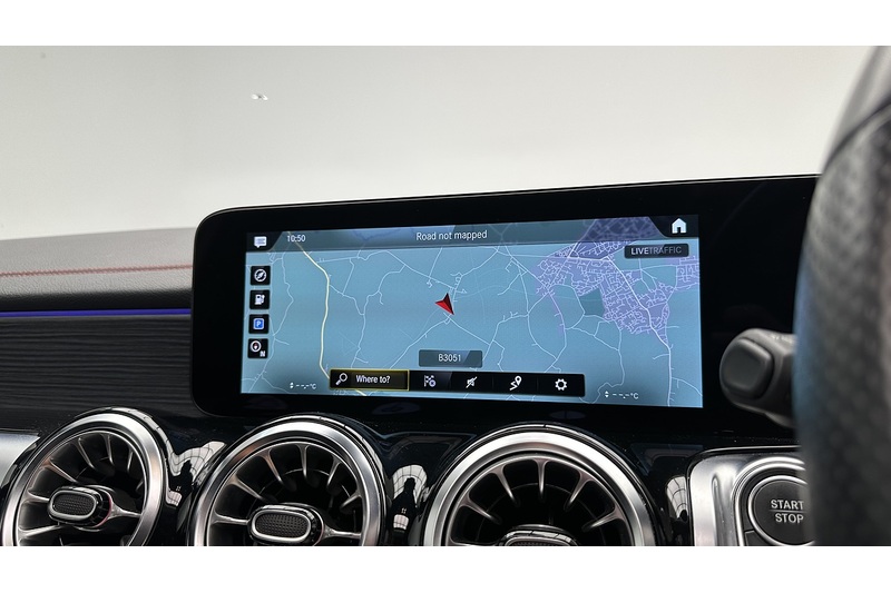 Mercedes-Benz EQB EQB 350 AMG Line - U4445