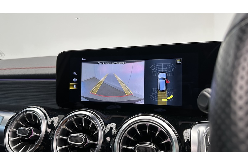 Mercedes-Benz EQB EQB 350 AMG Line - U4445