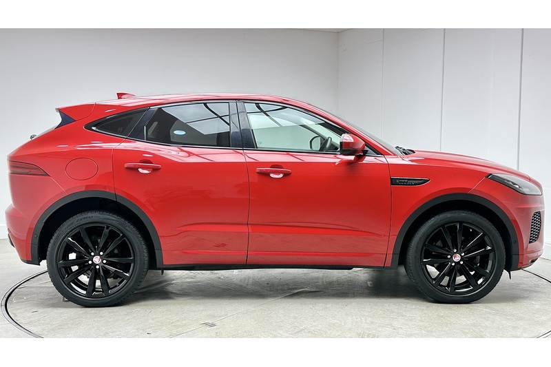 Jaguar E-PACE D180 R-Dynamic HSE - U4451