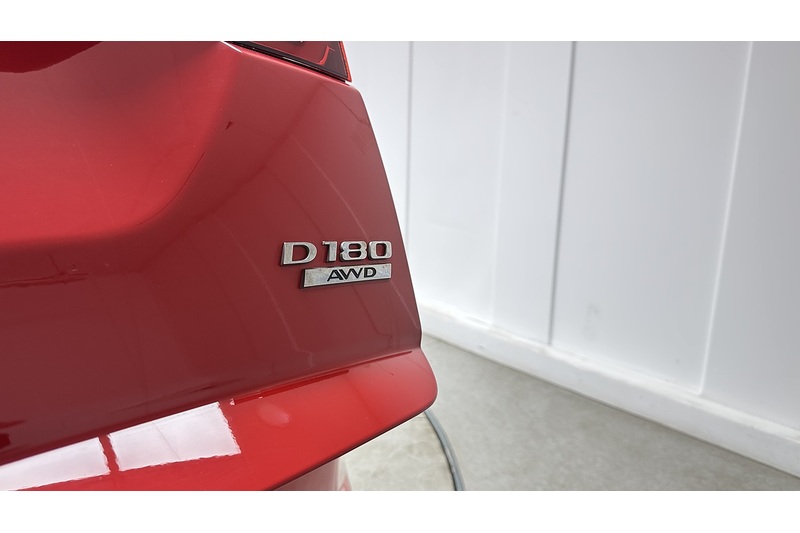 Jaguar E-PACE D180 R-Dynamic HSE - U4451