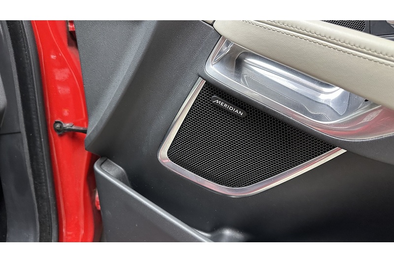 Jaguar E-PACE D180 R-Dynamic HSE - U4451