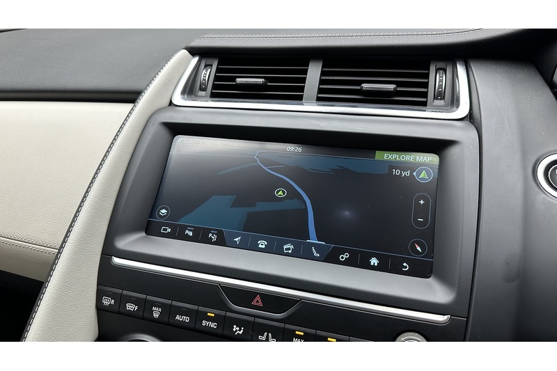 Jaguar E-PACE D180 R-Dynamic HSE - U4451