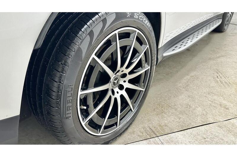 Mercedes-Benz EQC EQC 400 80kWh AMG Line SUV 5dr Electric Auto 4MATIC (408 ps) - U454