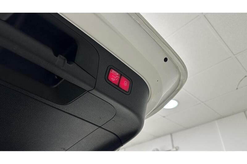 Mercedes-Benz EQC EQC 400 80kWh AMG Line SUV 5dr Electric Auto 4MATIC (408 ps) - U454