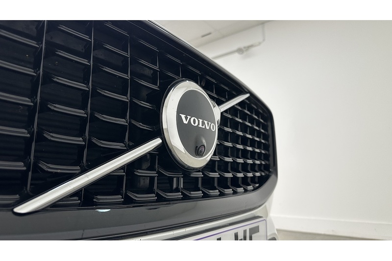 Volvo XC60 h T6 Recharge Plus - U484
