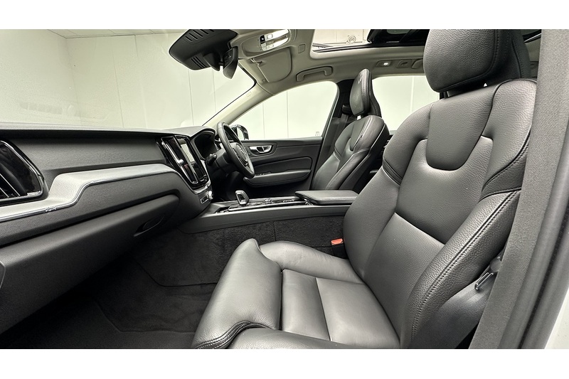 Volvo XC60 h T6 Recharge Plus - U484