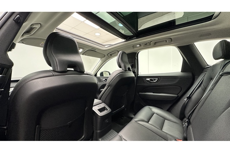 Volvo XC60 h T6 Recharge Plus - U484