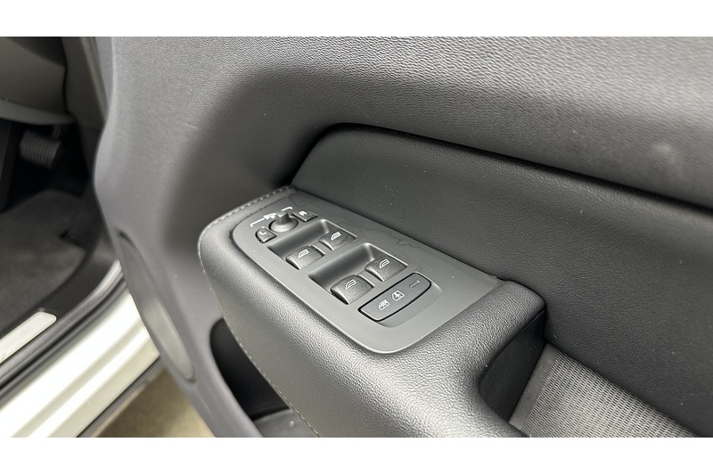 Volvo XC60 h T6 Recharge Plus - U484