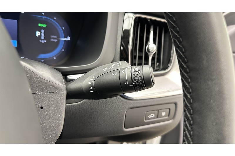 Volvo XC60 h T6 Recharge Plus - U484