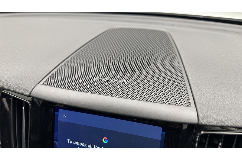 Volvo XC60 h T6 Recharge Plus - U484