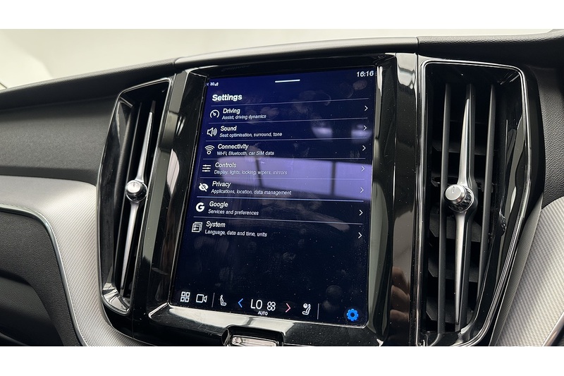 Volvo XC60 h T6 Recharge Plus - U484