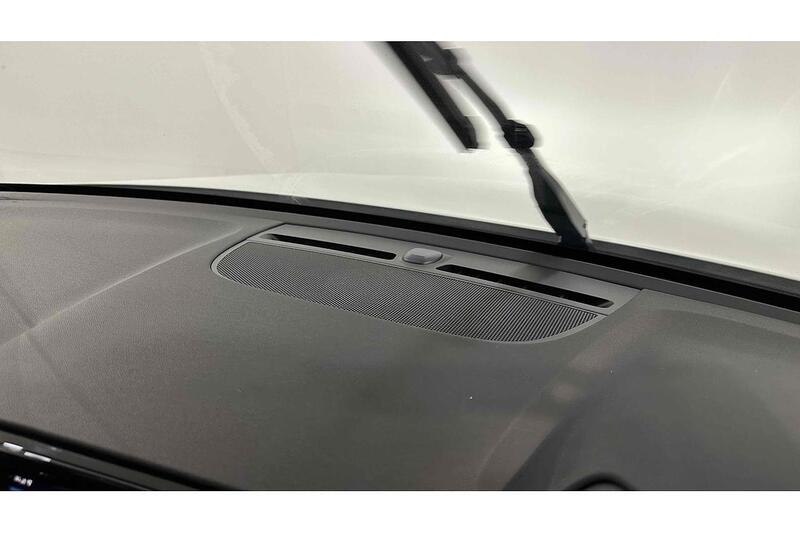 Volvo C40 Recharge 69kWh Plus SUV 5dr Electric Auto (231 ps) - U50