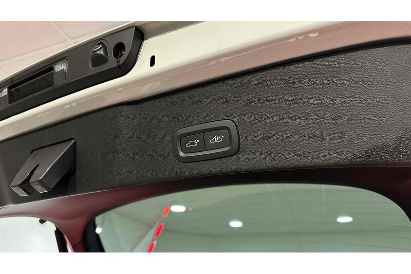 Volvo C40 Recharge 69kWh Plus SUV 5dr Electric Auto (231 ps) - U50