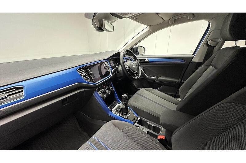Volkswagen T-Roc 1.5 TSI GPF EVO Design SUV 5dr Petrol Manual Euro 6 (s/s) (150 ps) - U562