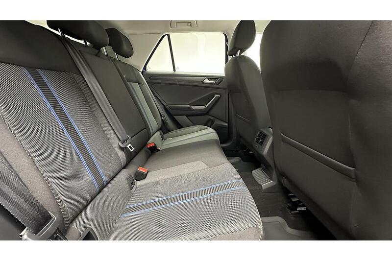 Volkswagen T-Roc 1.5 TSI GPF EVO Design SUV 5dr Petrol Manual Euro 6 (s/s) (150 ps) - U562