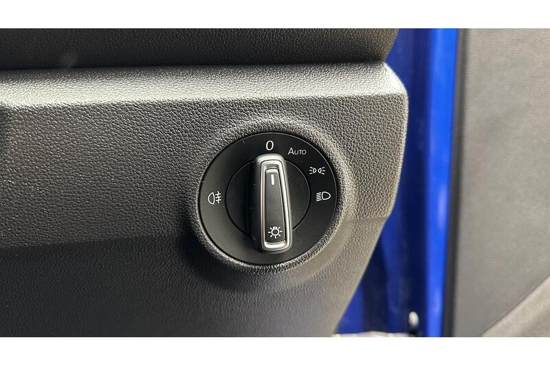 Volkswagen T-Roc 1.5 TSI GPF EVO Design SUV 5dr Petrol Manual Euro 6 (s/s) (150 ps) - U562