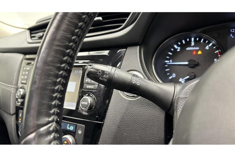 Nissan X-Trail 1.7 dCi Tekna SUV 5dr Diesel Manual Euro 6 (s/s) (150 ps) - U610