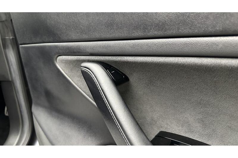 Tesla Model 3 (Dual Motor) Performance Saloon 4dr Electric Auto 4WDE (Performance Upgrade) (449 bhp) - U639