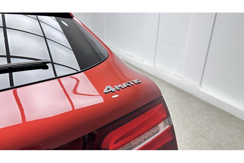 Mercedes-Benz GLC 2.0 GLC250 AMG Line (Premium) SUV 5dr Petrol G-Tronic+ 4MATIC Euro 6 (s/s) (211 ps) - U686