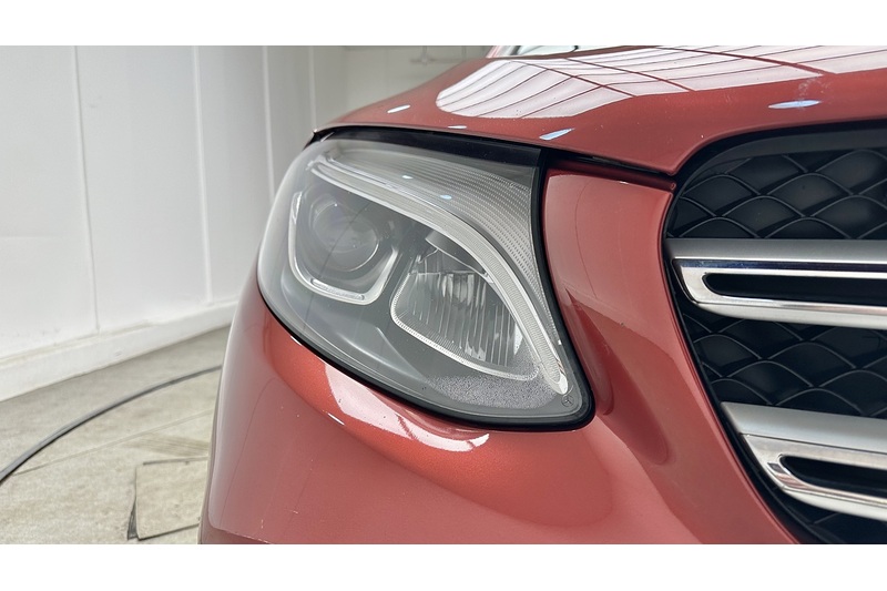 Mercedes-Benz GLC 2.0 GLC250 AMG Line (Premium) SUV 5dr Petrol G-Tronic+ 4MATIC Euro 6 (s/s) (211 ps) - U686