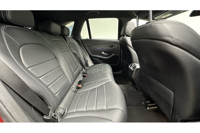 Mercedes-Benz GLC 2.0 GLC250 AMG Line (Premium) SUV 5dr Petrol G-Tronic+ 4MATIC Euro 6 (s/s) (211 ps) - U686