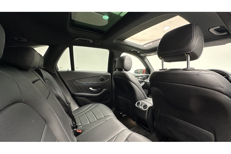 Mercedes-Benz GLC 2.0 GLC250 AMG Line (Premium) SUV 5dr Petrol G-Tronic+ 4MATIC Euro 6 (s/s) (211 ps) - U686